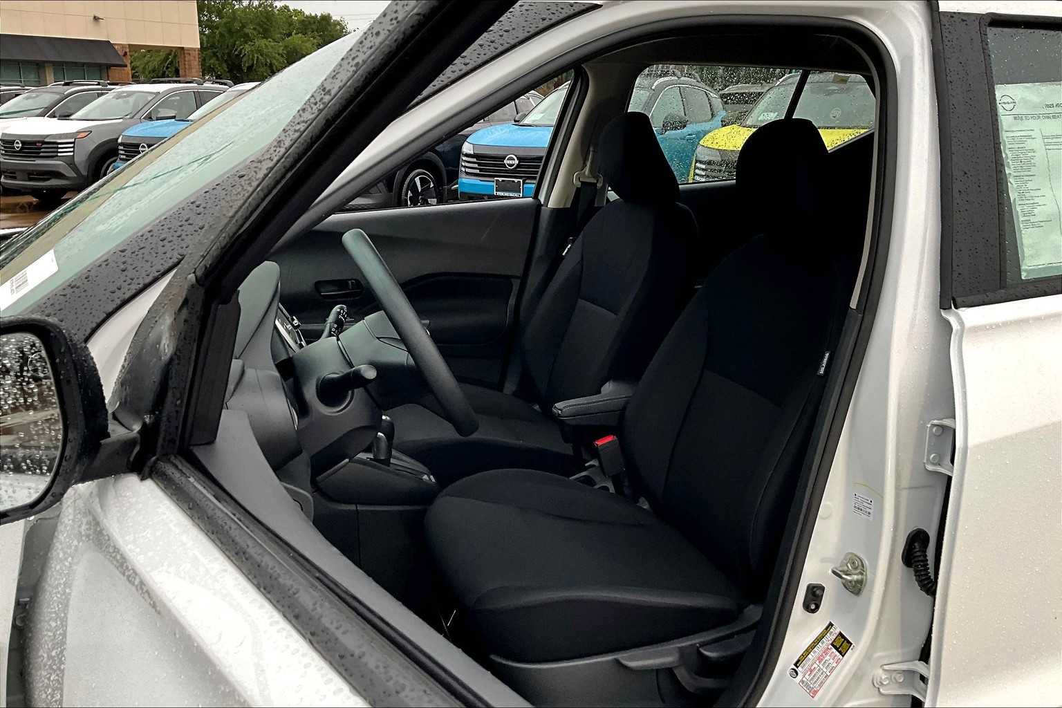 Used 2025 Nissan Kicks Play S FWD image 18