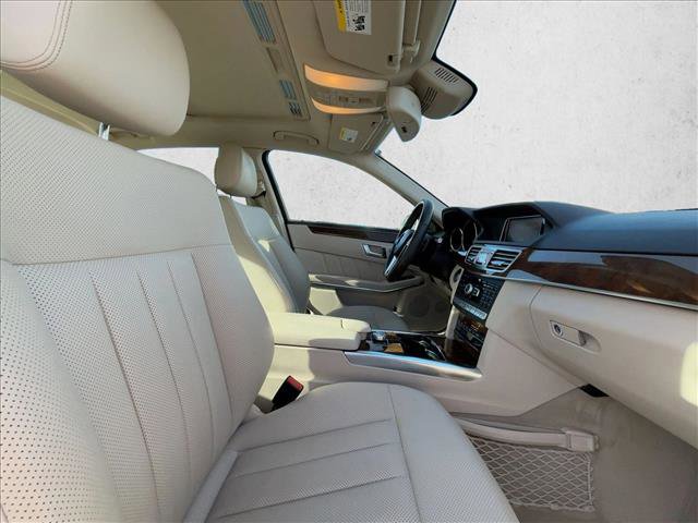 Used 2014 Mercedes-Benz E 350 4MATIC Sedan image 21