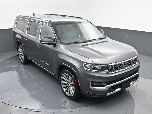 Used 2023 Jeep Grand Wagoneer L Series II AWD/4WD image 28