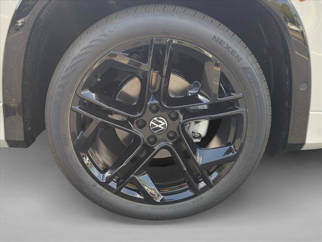 New 2026 Volkswagen Tiguan SE R-Line FWD image 4