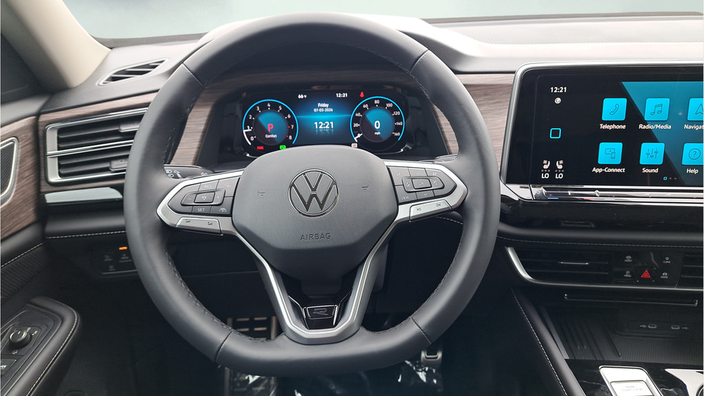 New 2026 Volkswagen Atlas SEL Premium R-Line AWD/4WD image 18