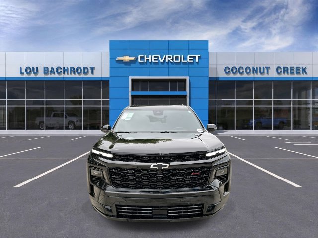 Used 2026 Chevrolet Traverse RS w/ LPO, Floor Liner Package FWD image 3