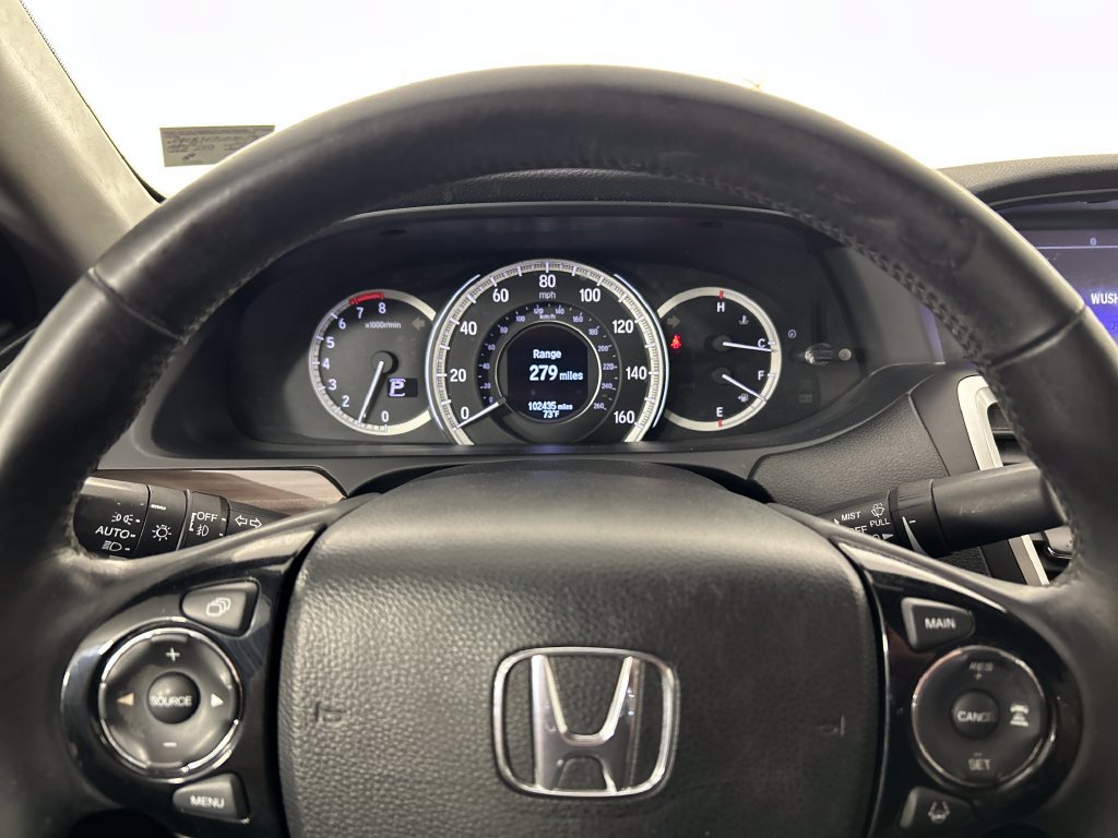 Used 2017 Honda Accord Touring image 12