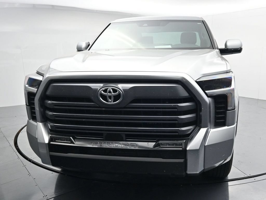 Used 2026 Toyota Tundra Limited AWD/4WD image 3