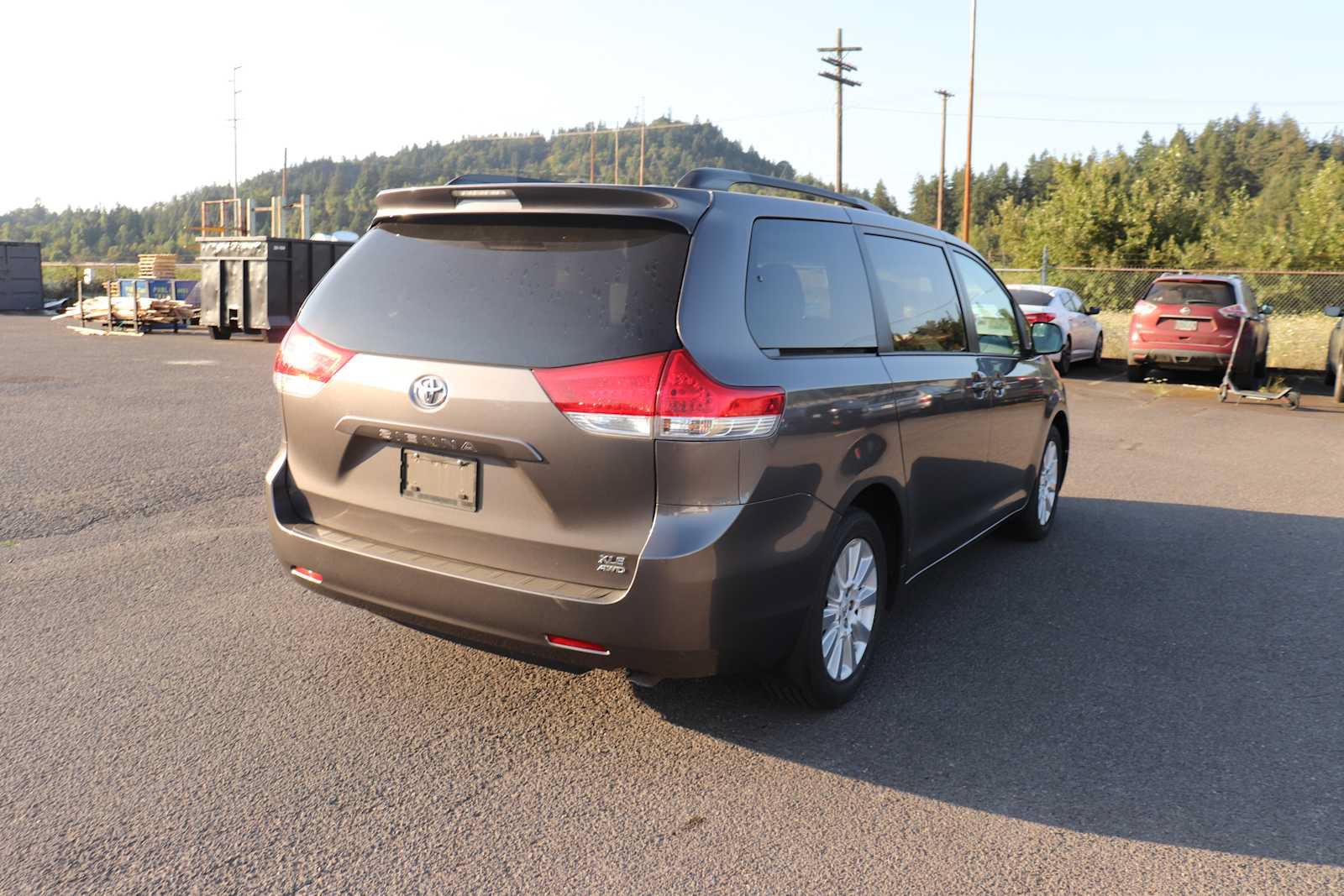 Used 2013 Toyota Sienna XLE AWD/4WD image 5