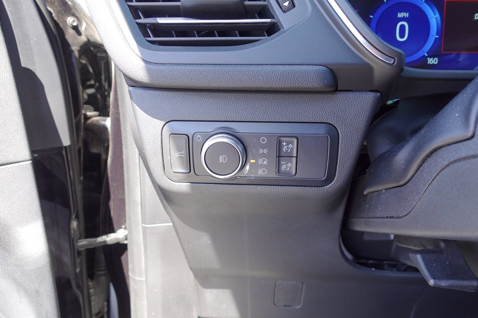 Used 2020 Ford Escape Titanium AWD/4WD image 16