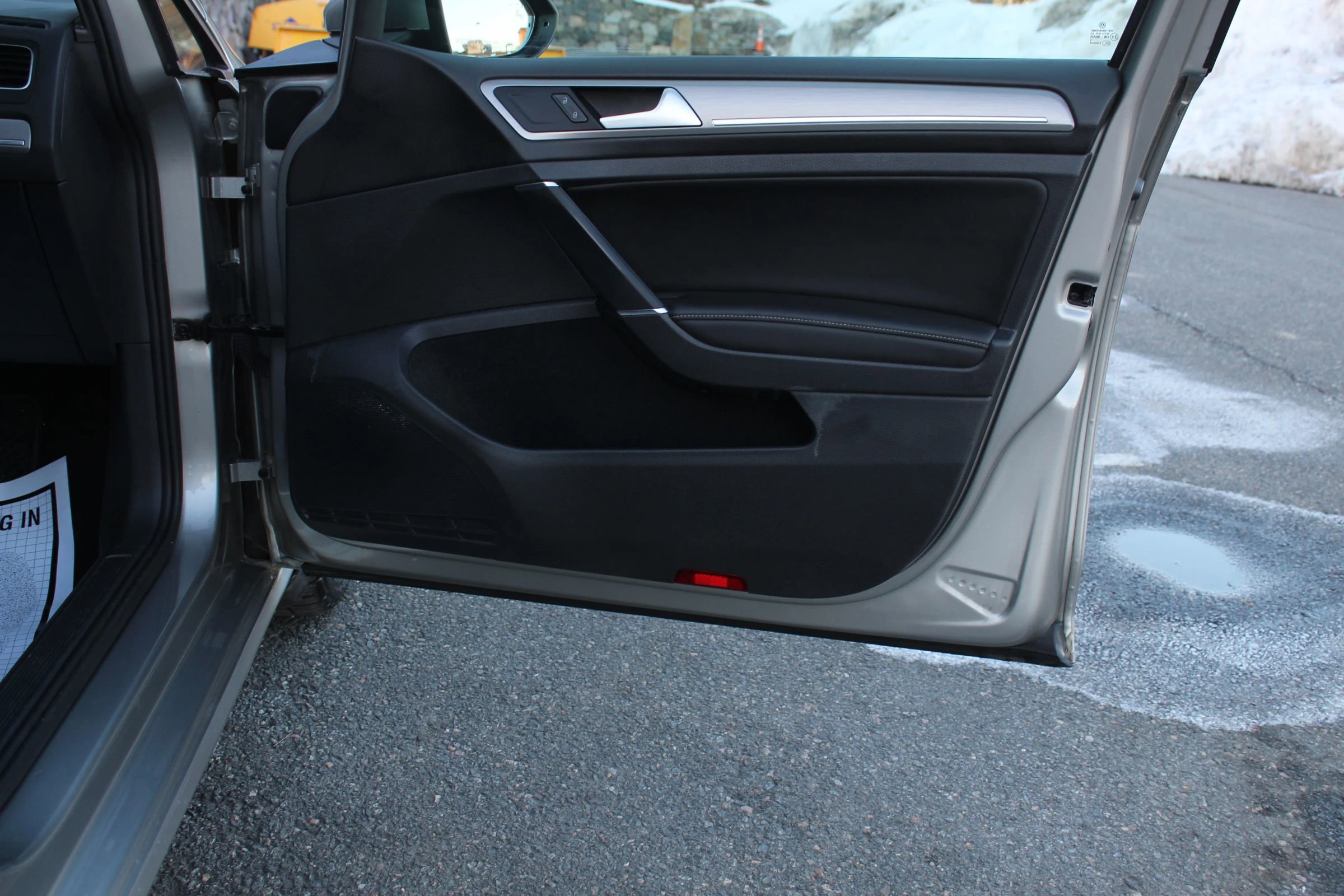 Used 2016 Volkswagen Golf SE w/ Lighting Package image 18