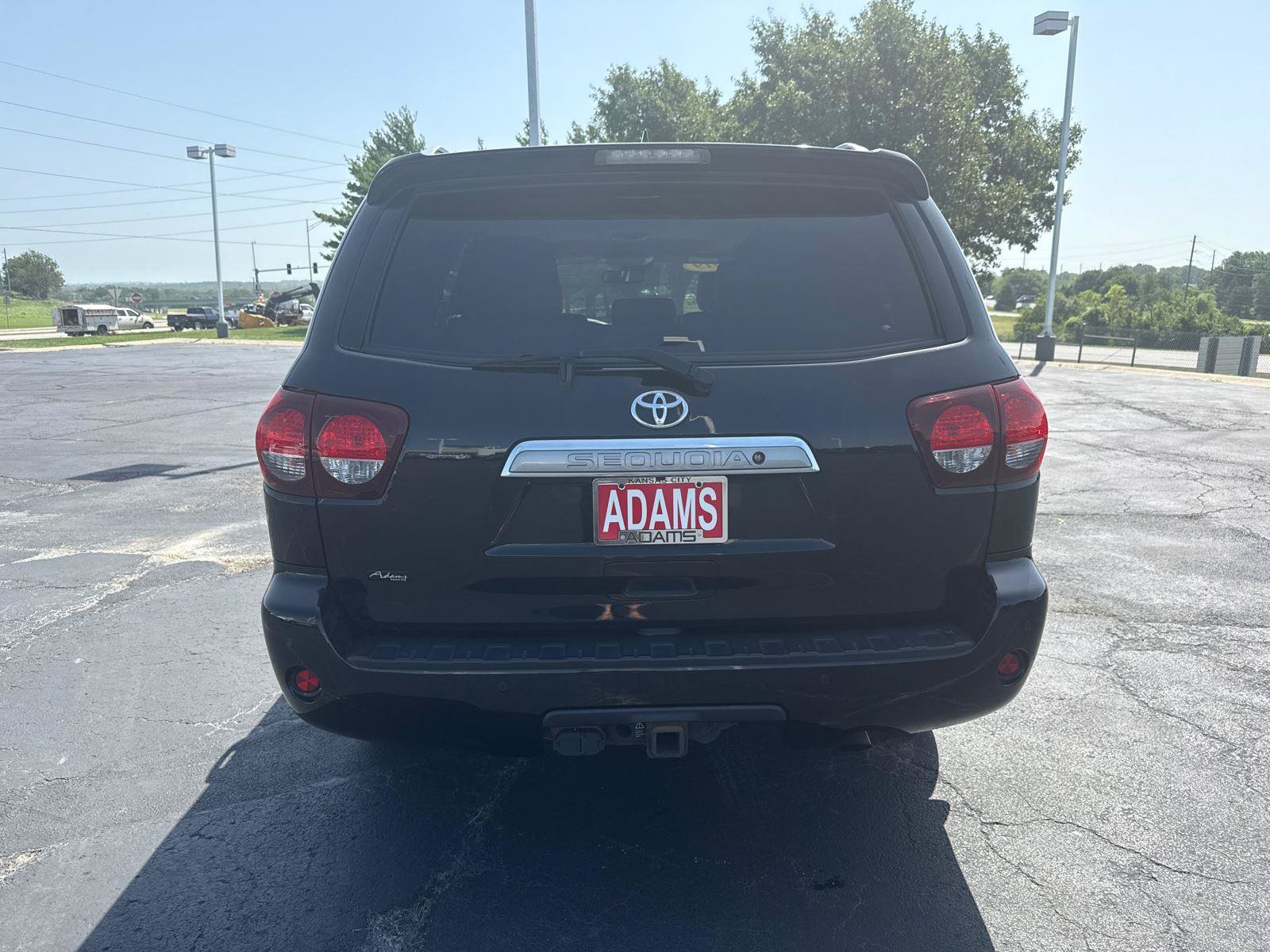 Used 2019 Toyota Sequoia Limited w/ Safety & Convenience Package AWD/4WD image 7