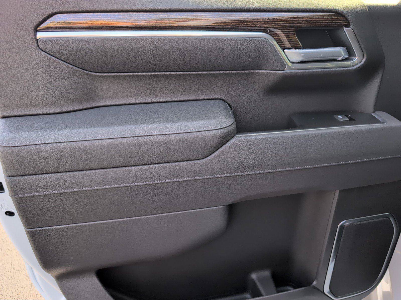 New 2026 GMC Sierra 1500 Elevation AWD/4WD image 32
