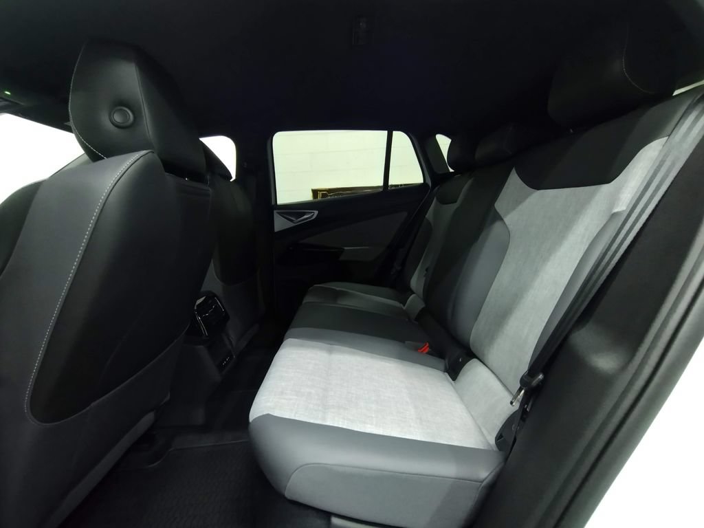 New 2026 Volkswagen ID.4 Pro AWD/4WD image 32