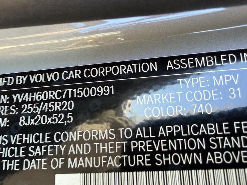 New 2026 Volvo XC60 T8 Plus w/ Protection Package Premier AWD/4WD image 17