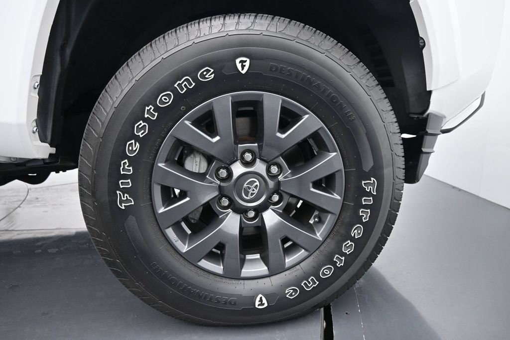 Used 2023 Toyota Tacoma SR5 w/ Technology Package AWD/4WD image 11