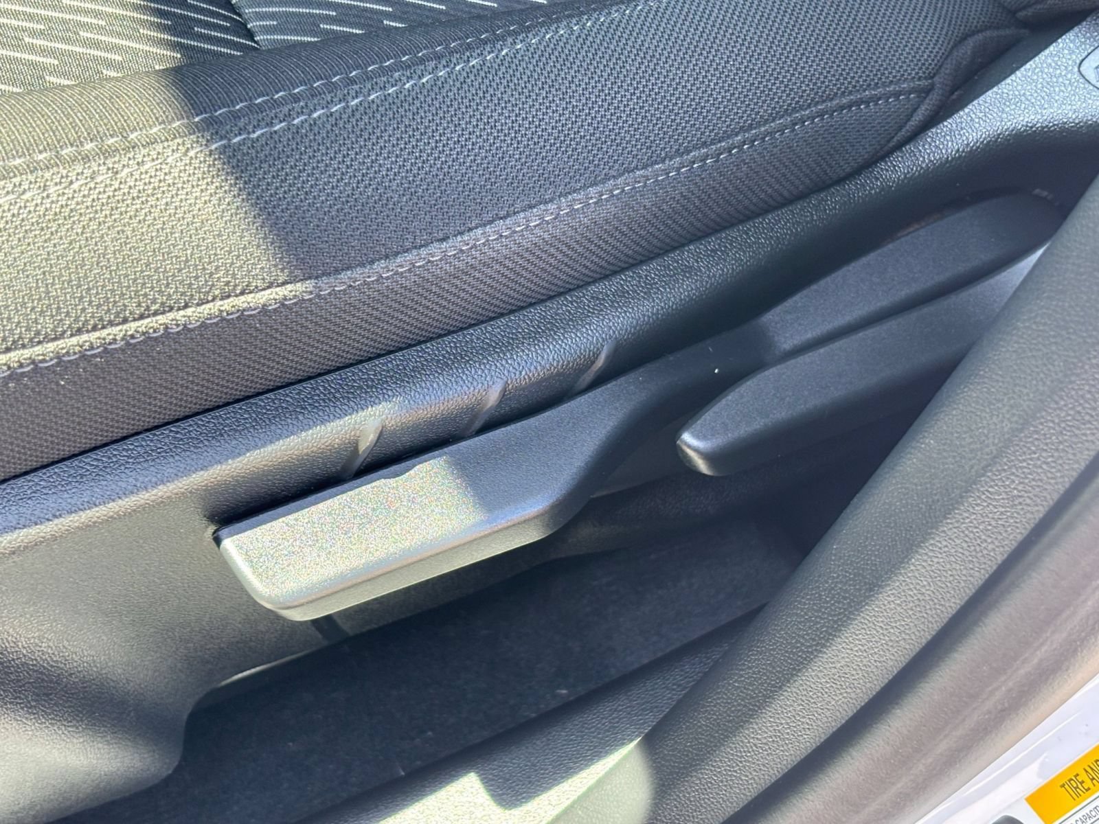 Used 2025 Chevrolet Equinox LT FWD image 21