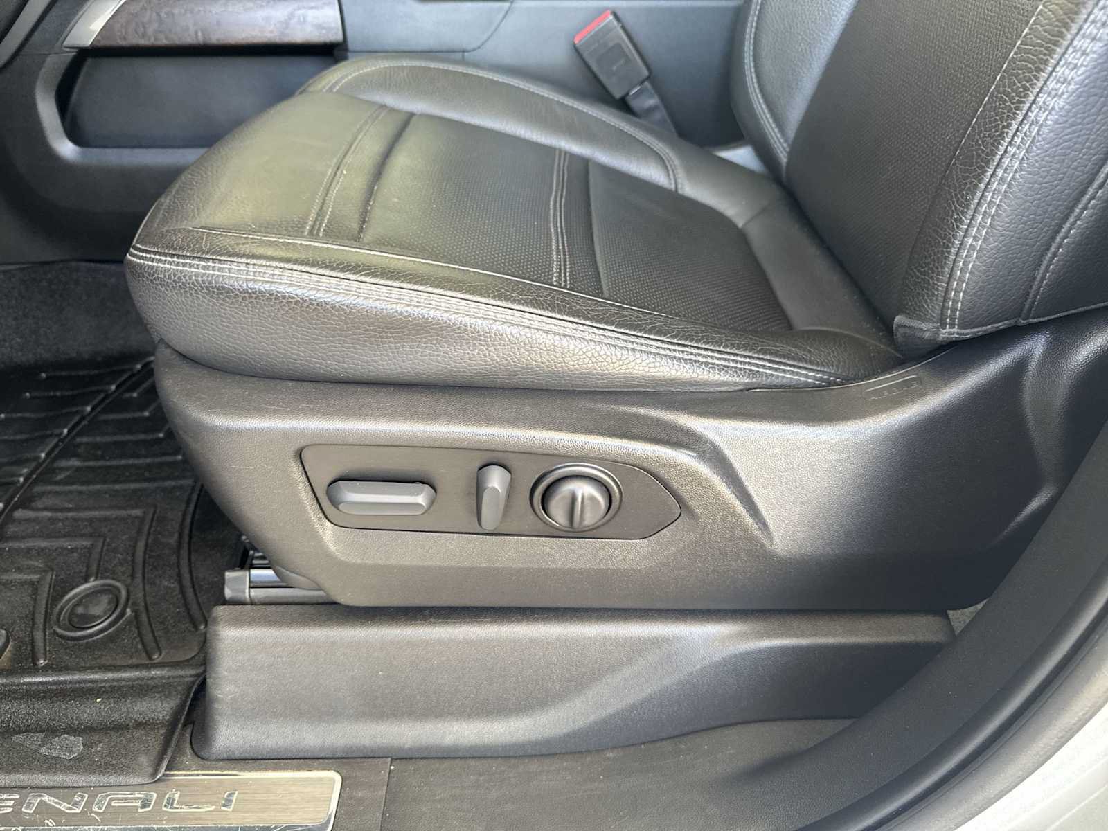 Certified 2022 GMC Sierra 2500 Denali AWD/4WD image 23