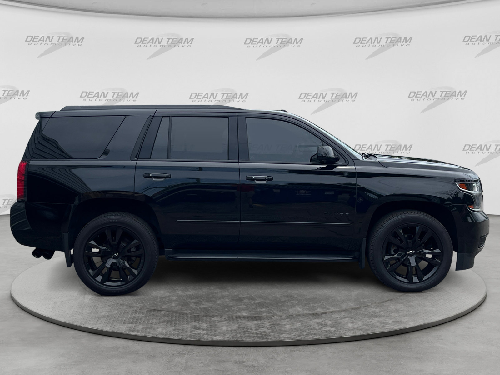 Used 2019 Chevrolet Tahoe Premier AWD/4WD image 9