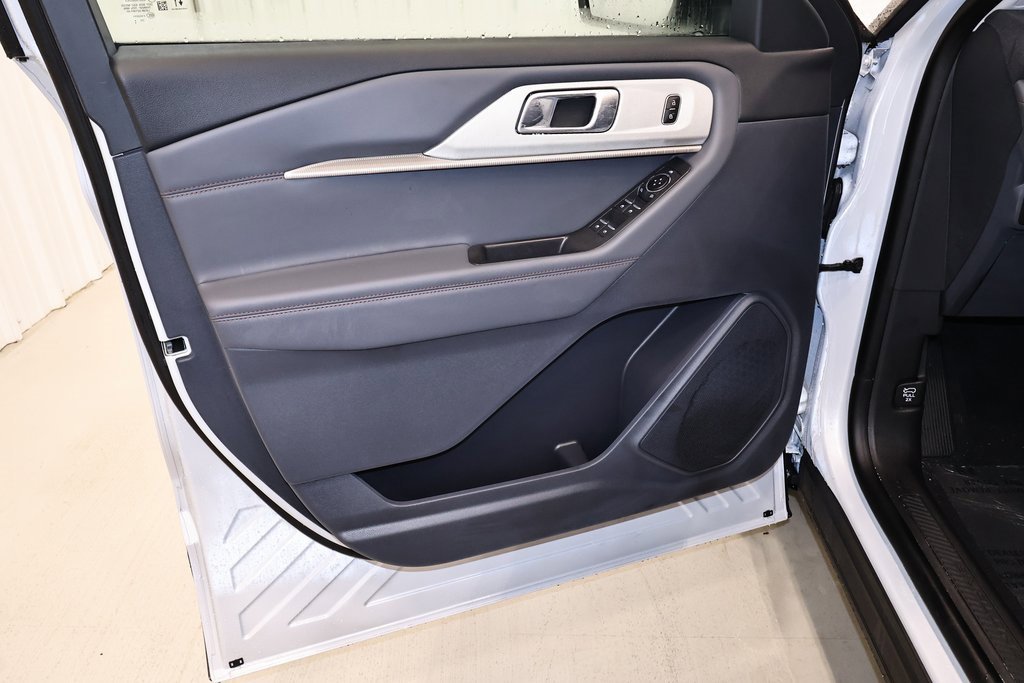 New 2026 Ford Explorer Active image 10