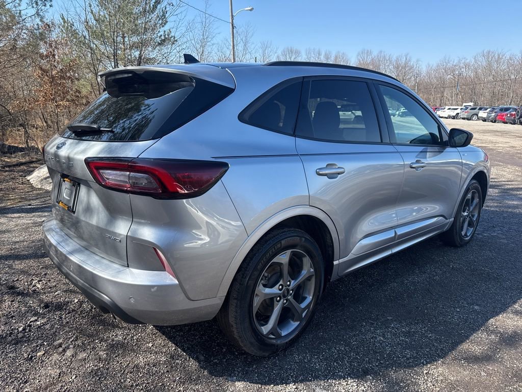 Used 2024 Ford Escape ST-Line w/ Tech Pack #1 image 9
