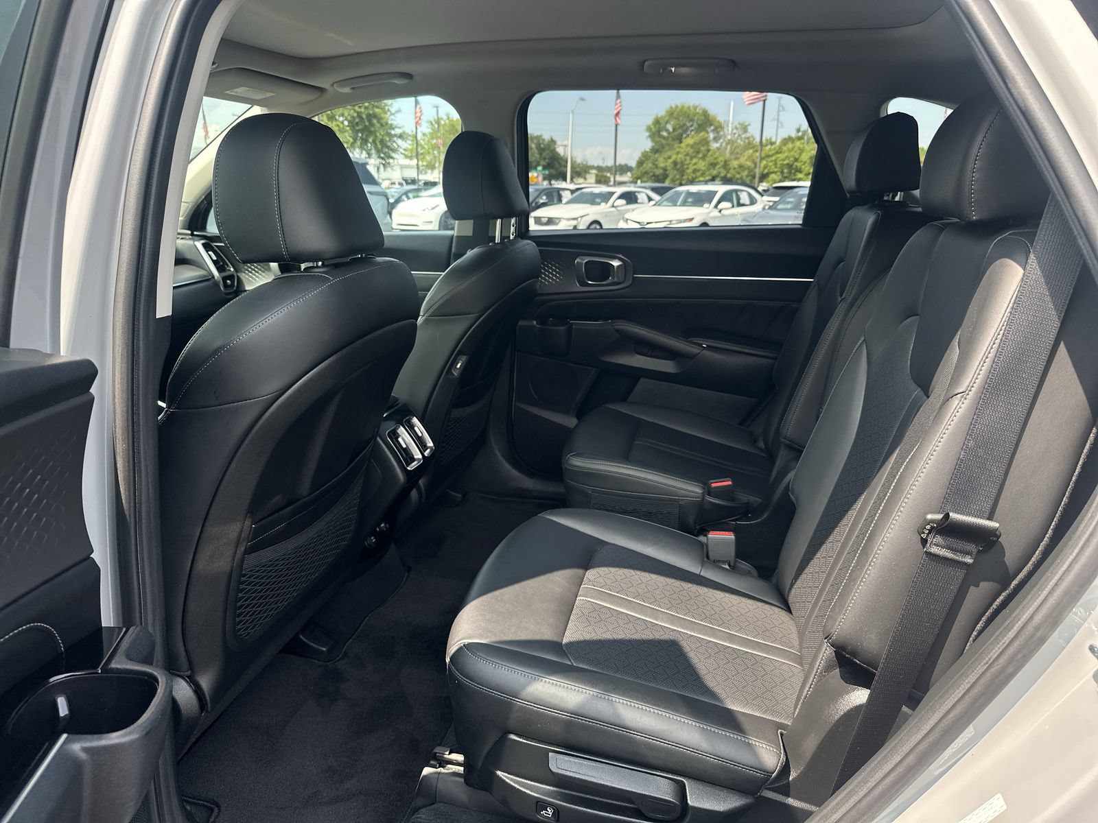 Used 2023 Kia Sorento SX FWD image 31