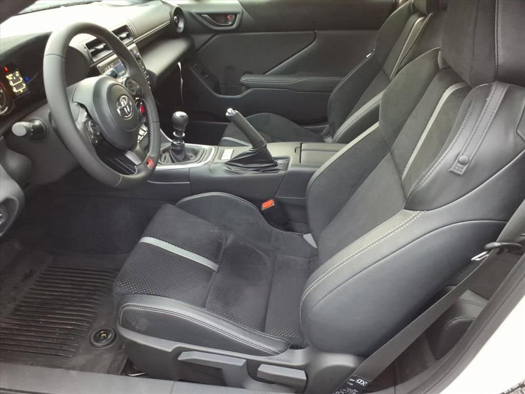 New 2025 Toyota GR86 Premium w/ Performance Package image 3