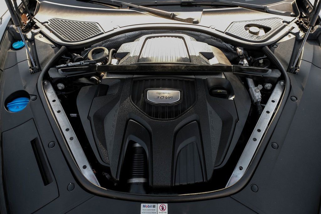 Used 2019 Porsche Panamera 4 image 46