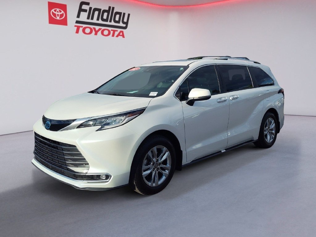 Certified 2025 Toyota Sienna Limited FWD image 1
