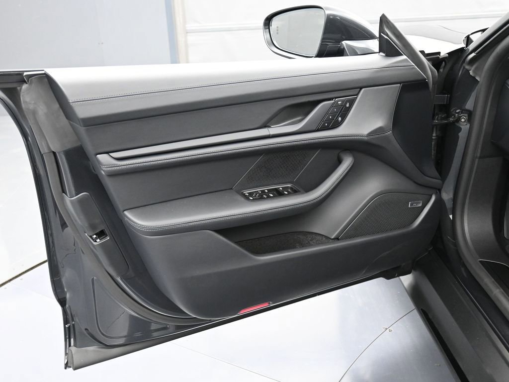 New 2026 Porsche Taycan GTS image 15