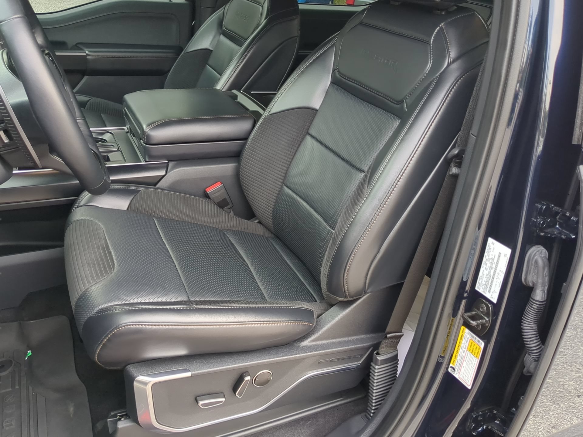 Certified 2023 Ford F150 Raptor w/ Raptor Carbon Fiber Package AWD/4WD image 57