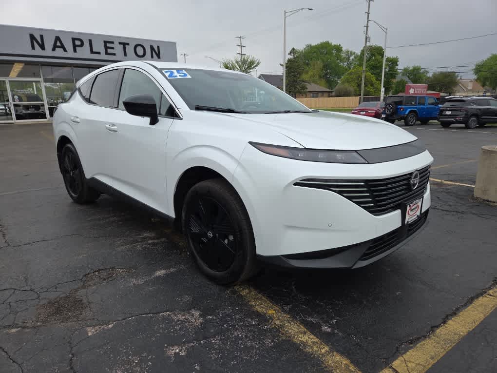 Used 2025 Nissan Murano SV AWD/4WD image 3