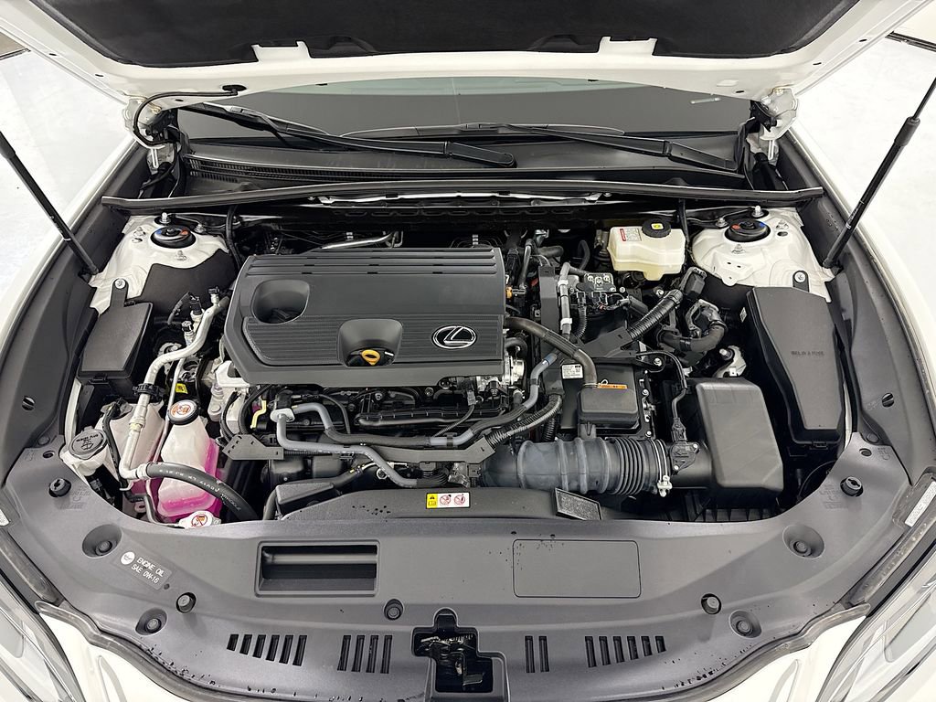 Certified 2025 Lexus ES 300h w/ Premium Package FWD image 29