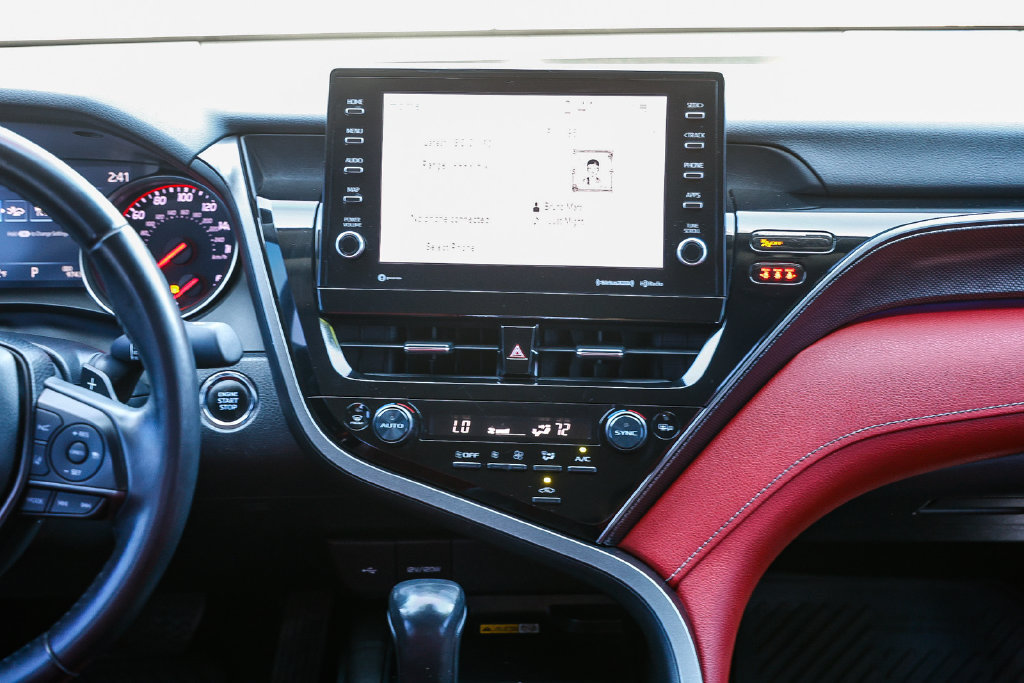 Used 2022 Toyota Camry XSE FWD image 18