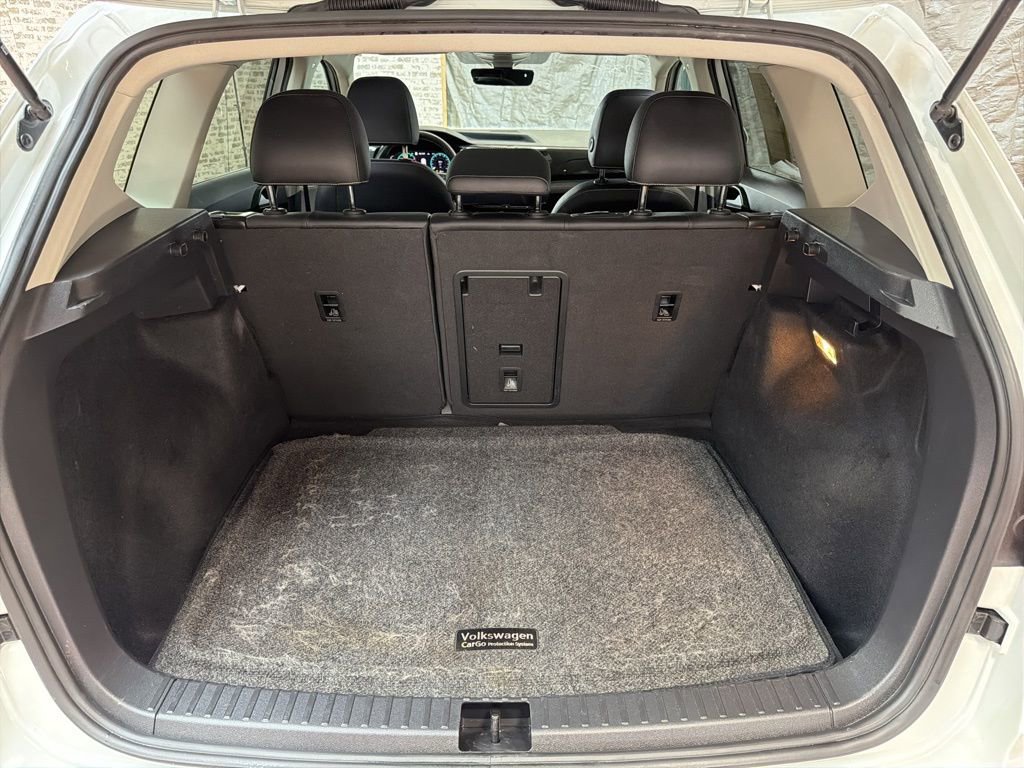 Used 2022 Volkswagen Taos SEL image 13