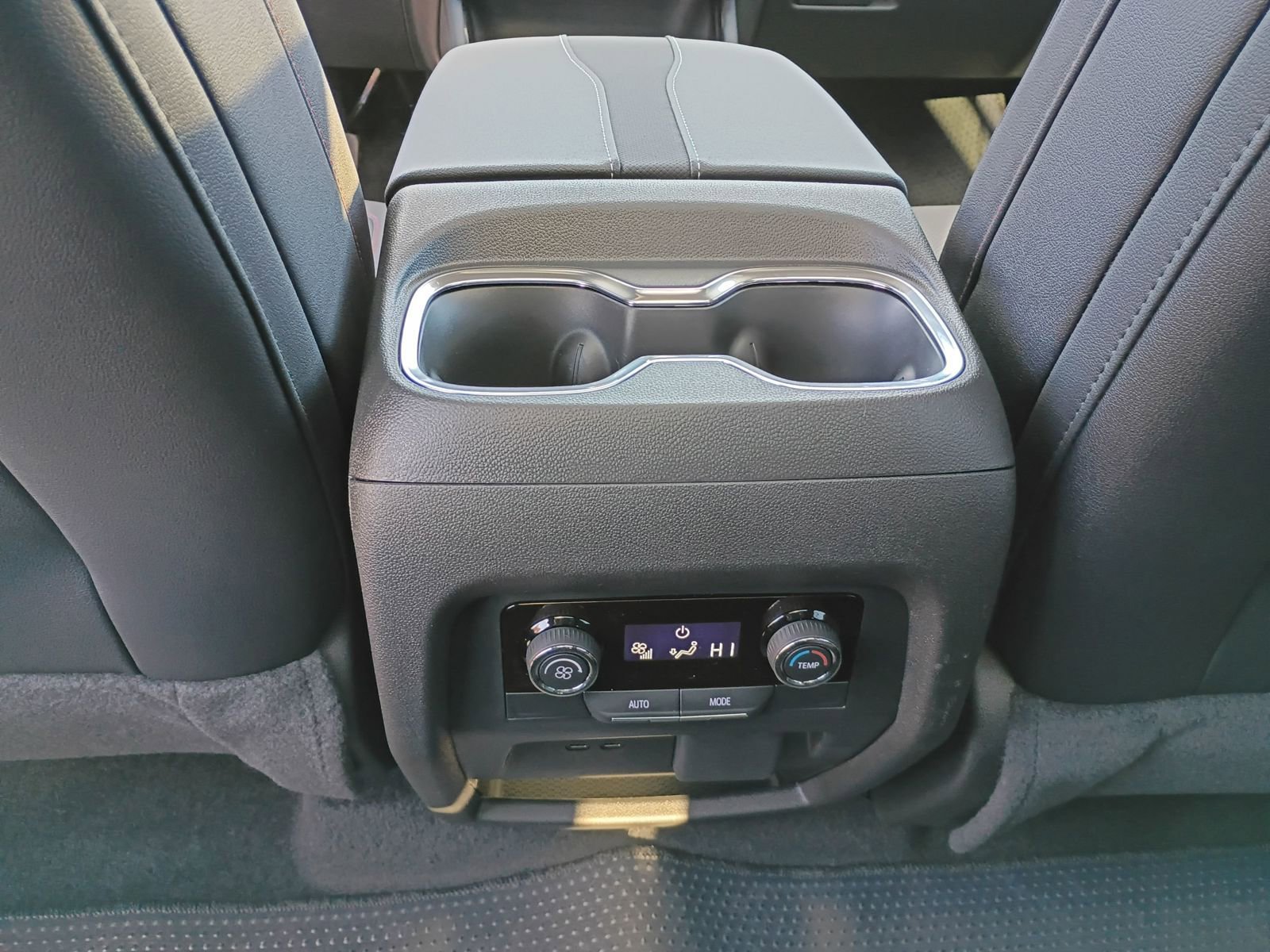 New 2026 Chevrolet Traverse Z71 w/ Enhanced Driving Package image 24