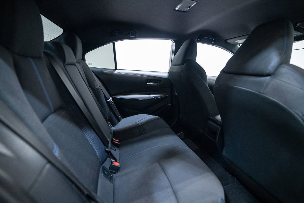 Used 2022 Toyota Corolla SE FWD image 30