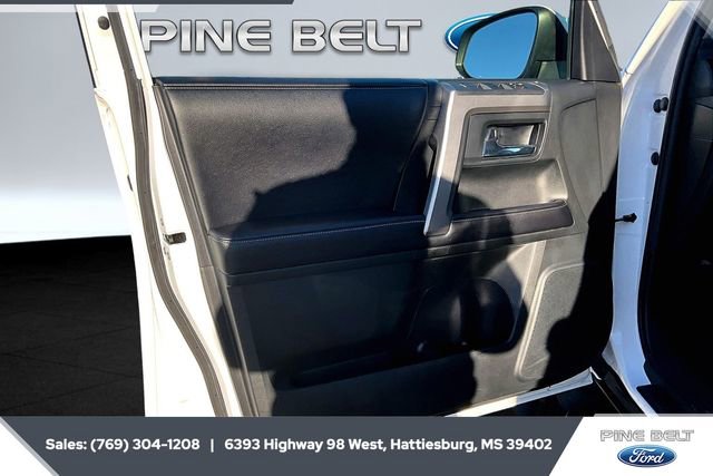 Used 2016 Toyota 4Runner SR5 image 17