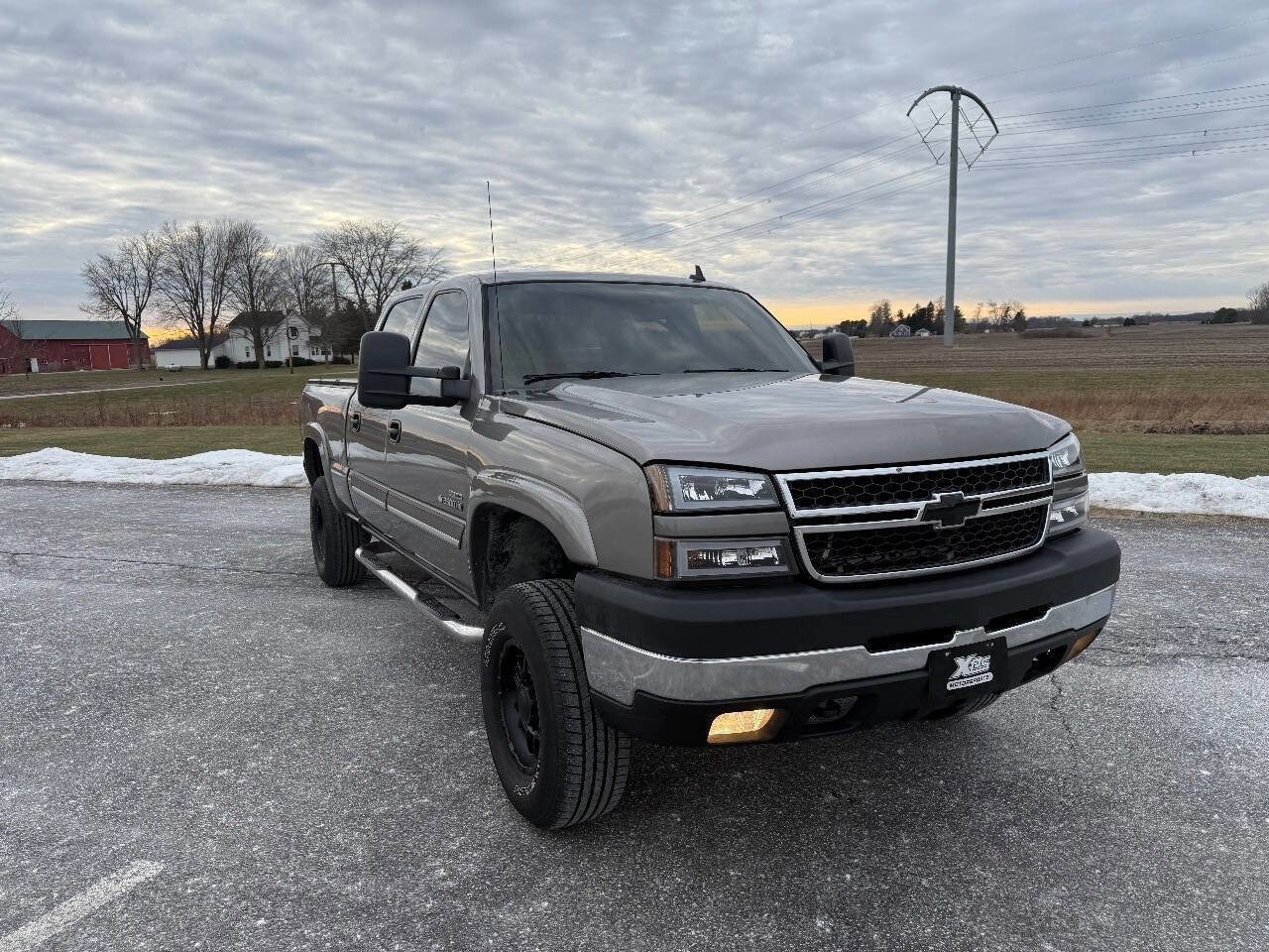 Used 2006 Chevrolet Silverado 2500 LT w/ Heavy-Duty Power Package image 3