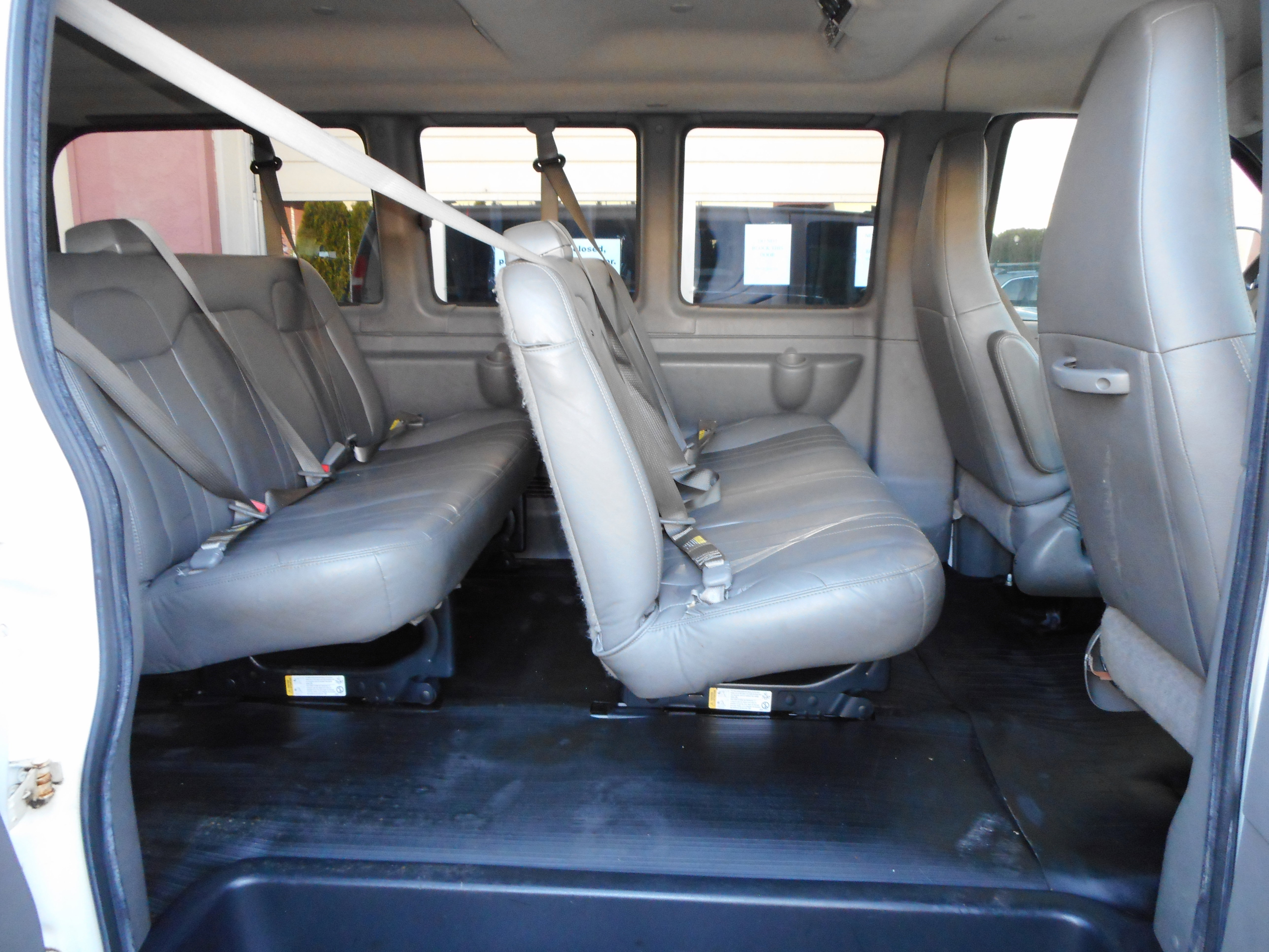 Used 2017 Chevrolet Express 2500 LS image 20