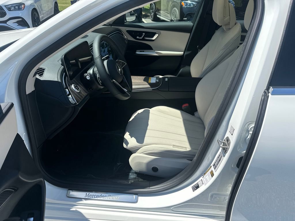 New 2026 Mercedes-Benz E 450 4MATIC Sedan image 9
