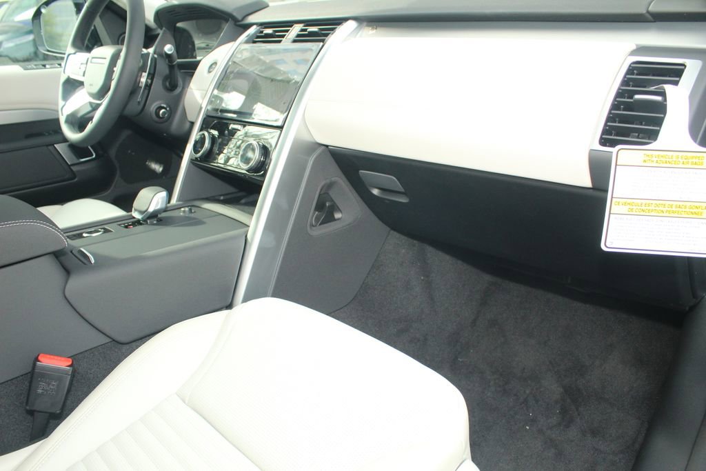 New 2026 Land Rover Discovery Dynamic SE AWD/4WD image 24