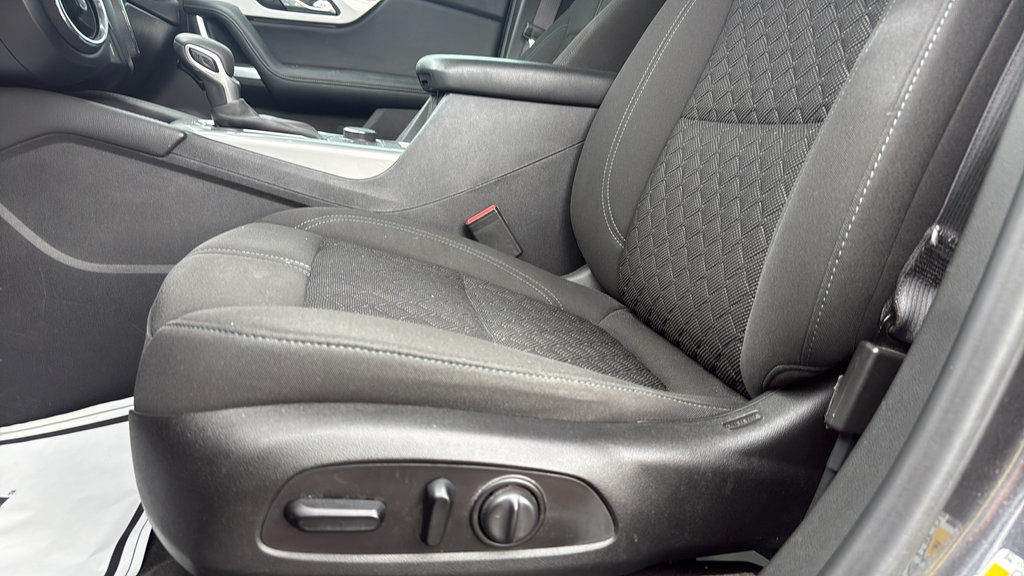 Used 2021 Chevrolet Blazer LT FWD image 25