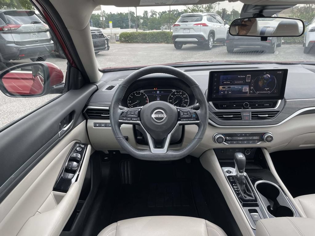 Used 2024 Nissan Altima 2.5 SL FWD image 14