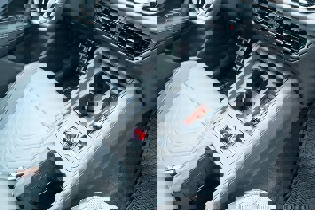 New 2026 Volkswagen Tiguan SE R-Line image 42