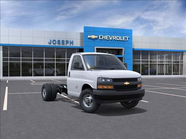 New 2025 Chevrolet Express 3500 w/ Driver Convenience Package image 1