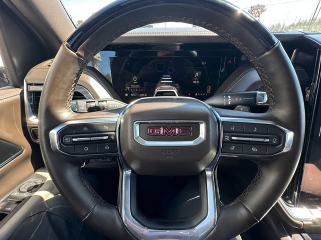 Used 2025 GMC Yukon XL Elevation AWD/4WD image 12