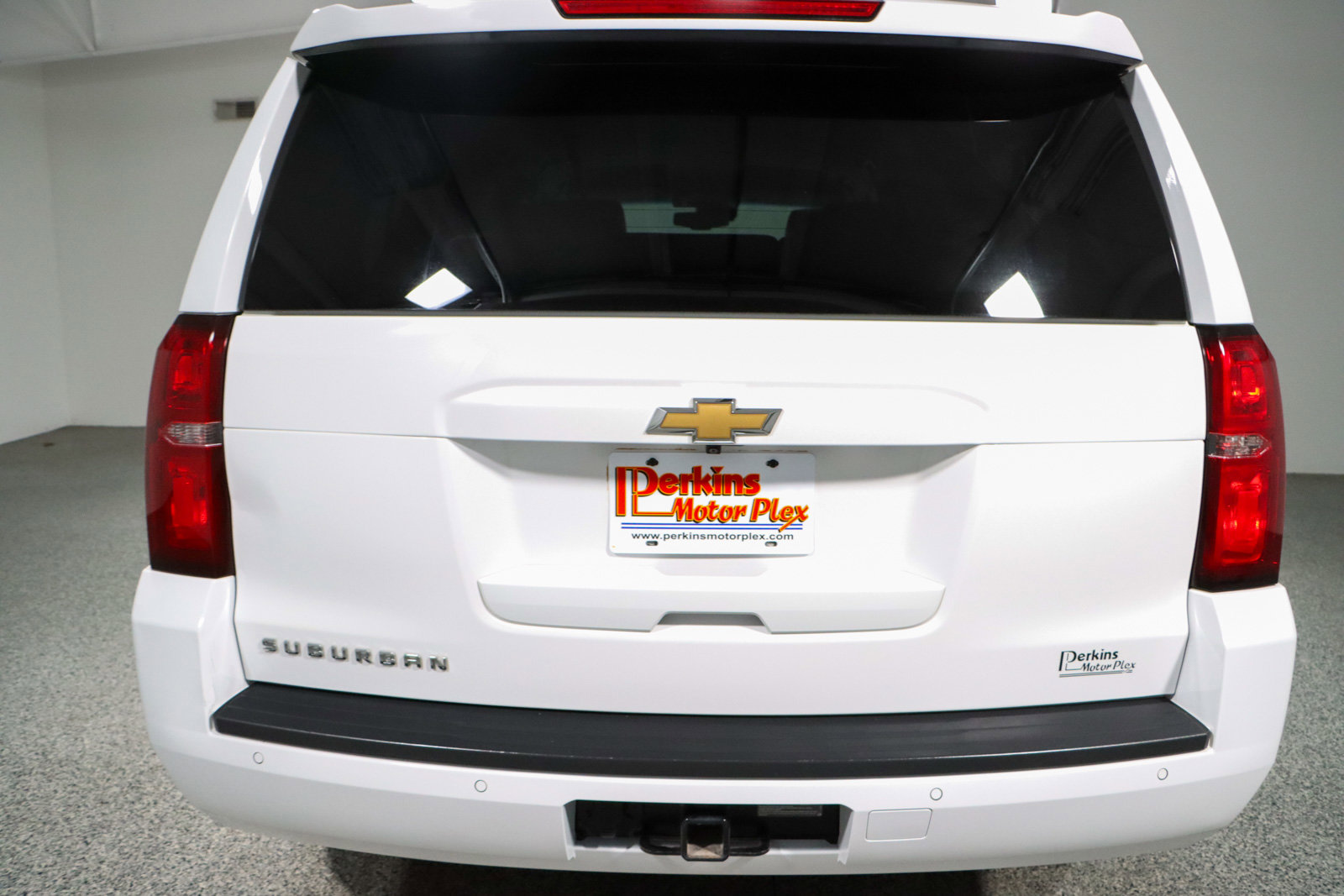 Used 2018 Chevrolet Suburban LT image 8