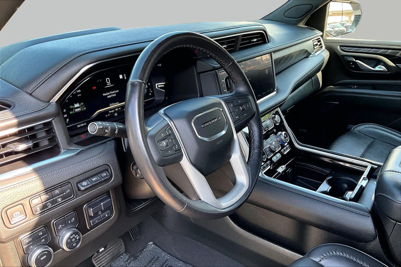 Used 2022 GMC Yukon Denali w/ Max Trailering Package AWD/4WD image 18