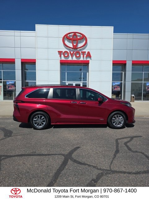 Used 2021 Toyota Sienna XLE FWD image 6