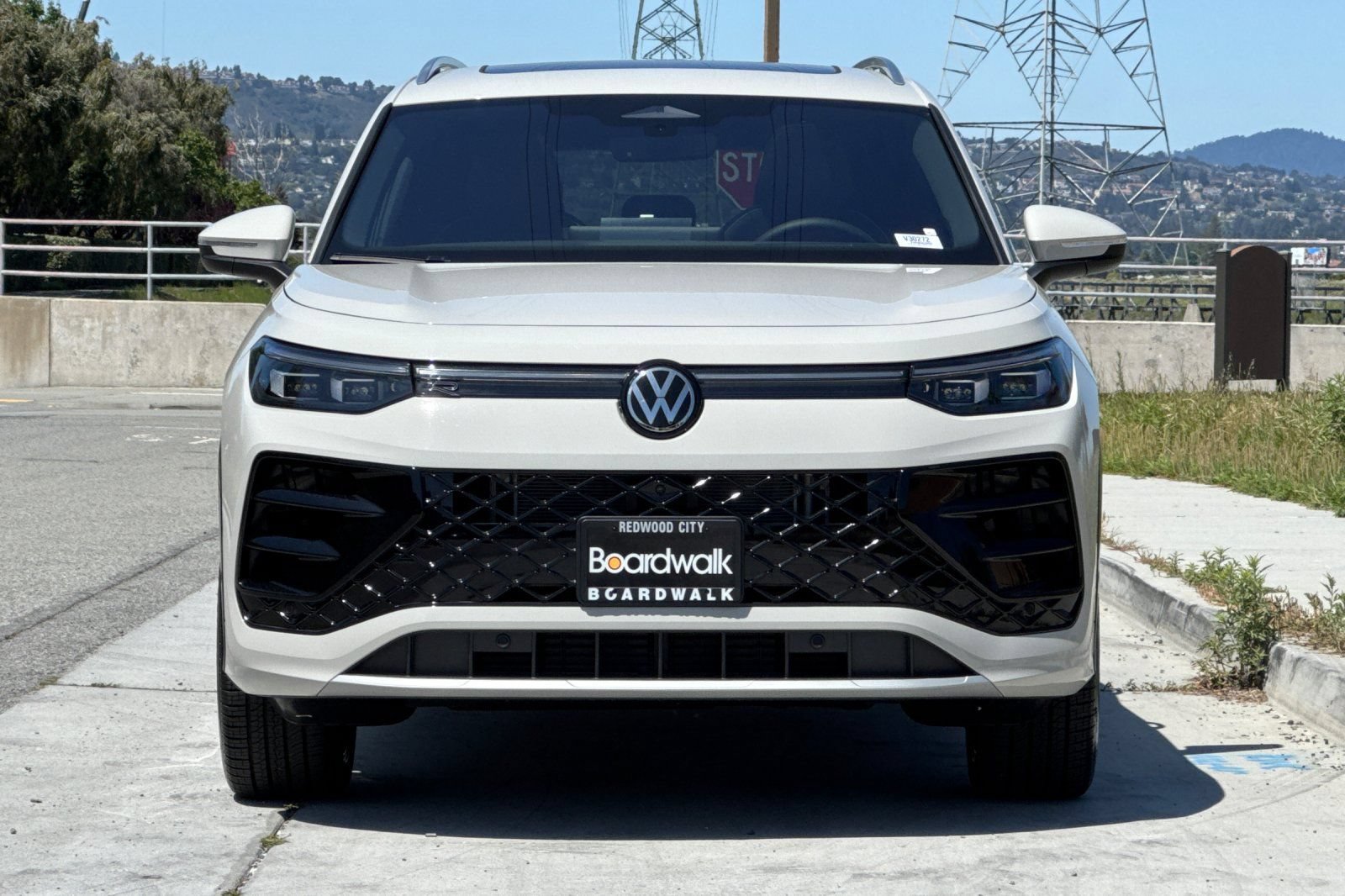 New 2026 Volkswagen Tiguan SEL R-Line AWD/4WD image 9