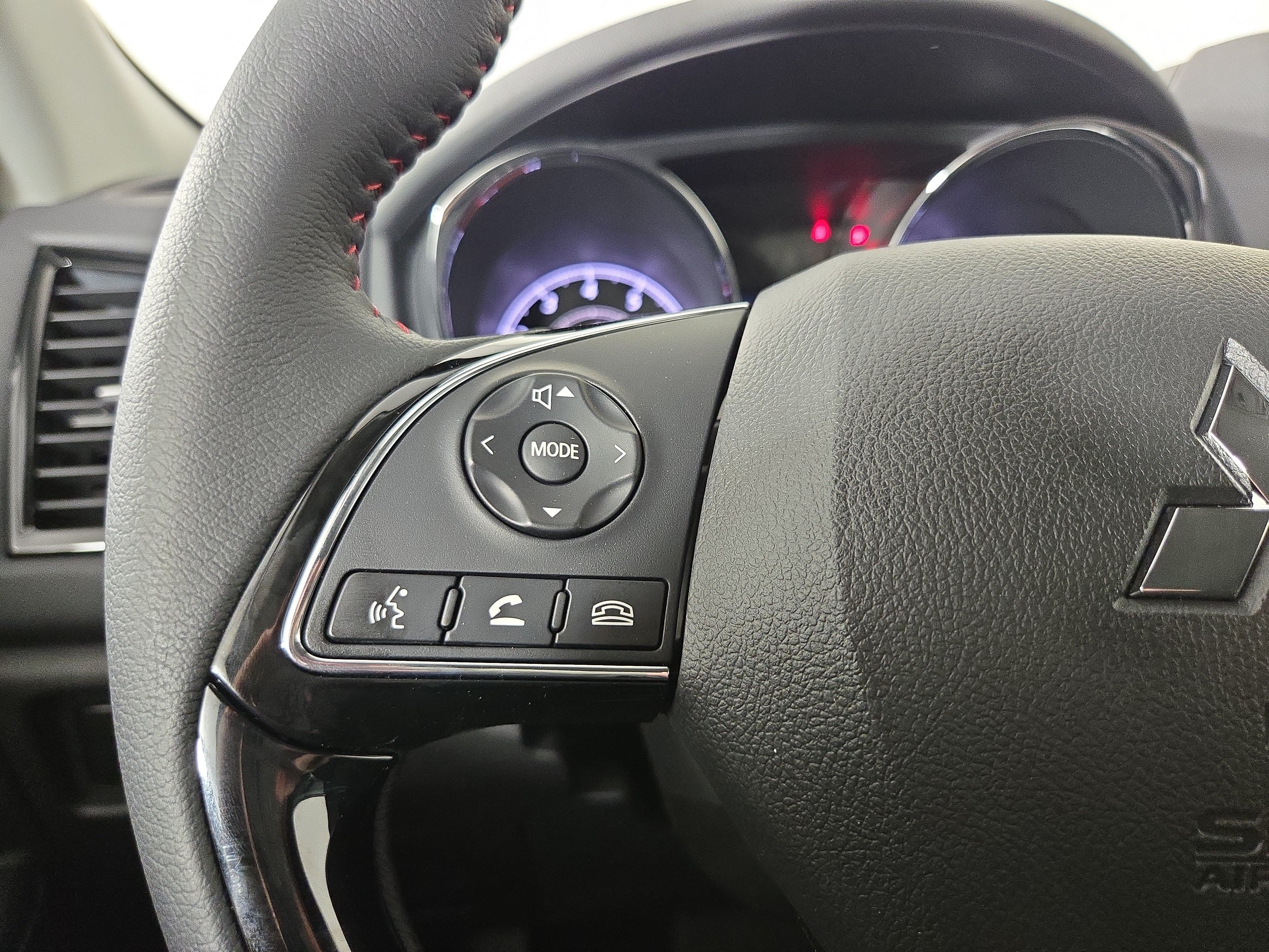 New 2026 Mitsubishi Outlander Sport LE AWD/4WD image 14
