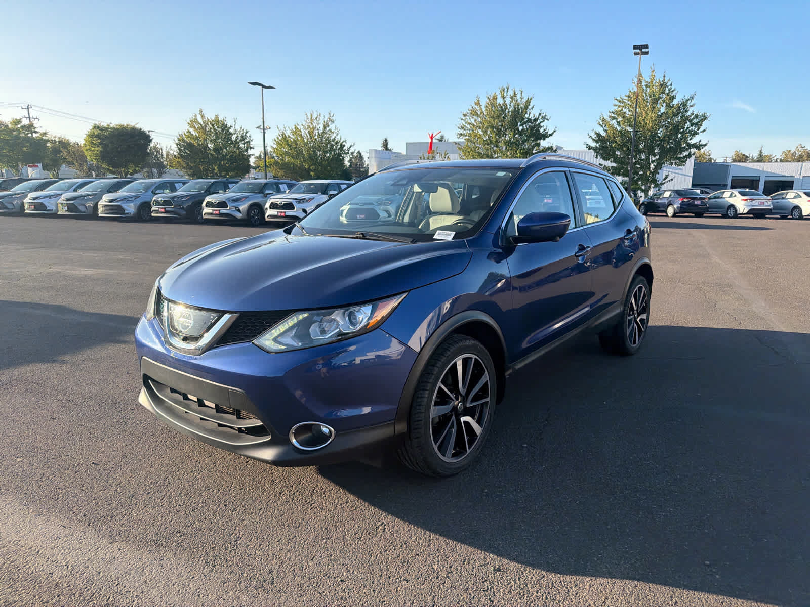 Used 2018 Nissan Rogue Sport SL w/ SL Premium Package AWD/4WD image 8