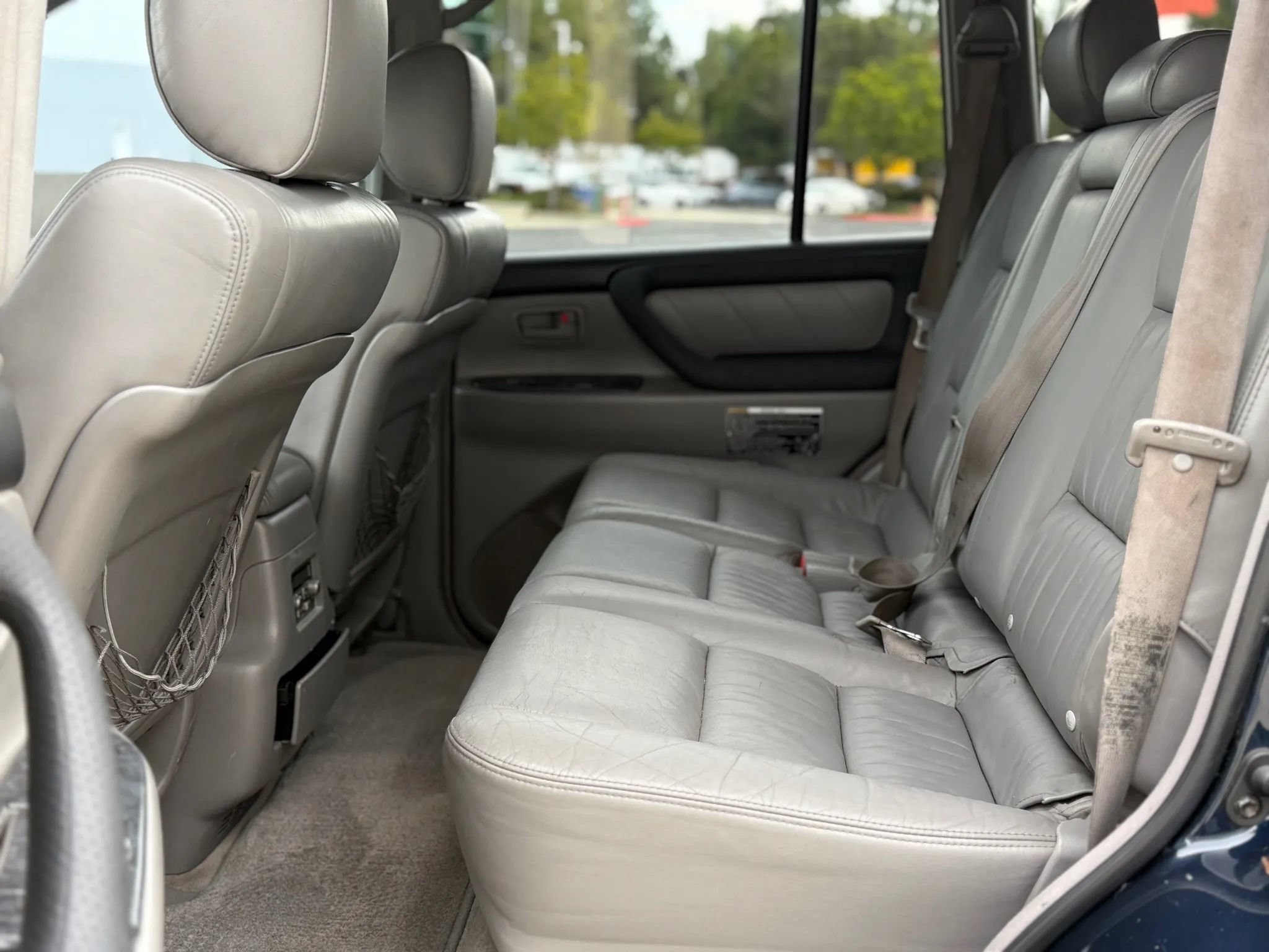 Used 2005 Toyota Land Cruiser w/ Convenience Pkg AWD/4WD image 32